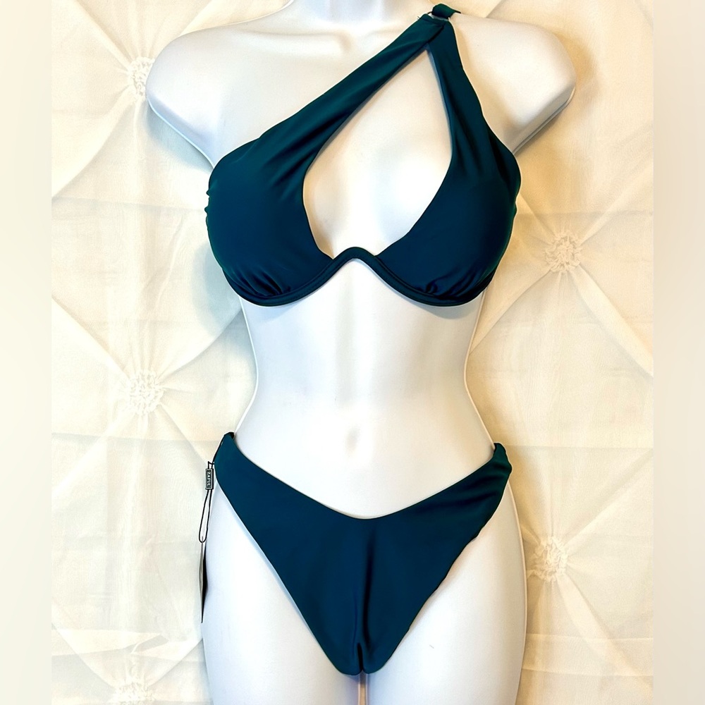 NWT One Shoulder, High Cut Thong Bikini Set- Sz 6